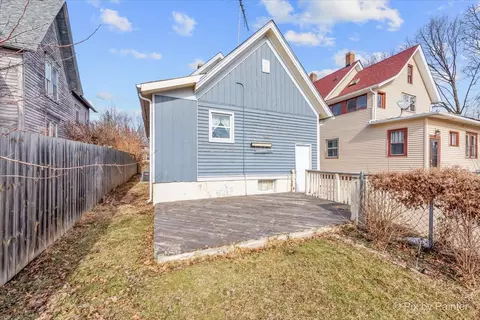 Exterior - 331 Orange St, Elgin, IL 60123 photo 3 of 4
