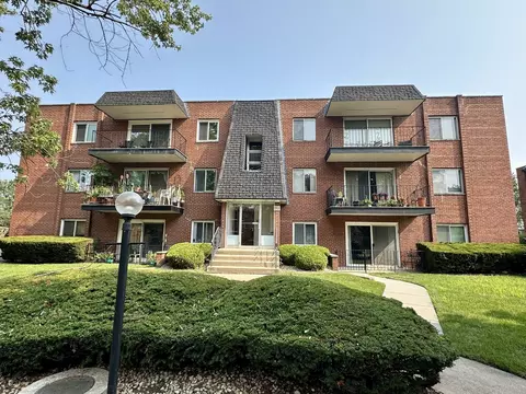 5712 128th St #2D, Crestwood, IL 60418