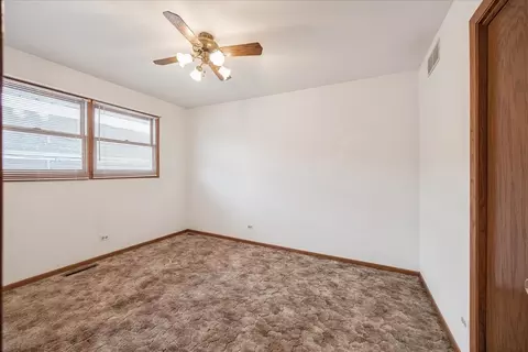 Bedroom - 8307 S 77th Ct, Bridgeview, IL 60455 photo 3 of 5