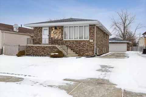 8307 S 77th Ct, Bridgeview, IL 60455