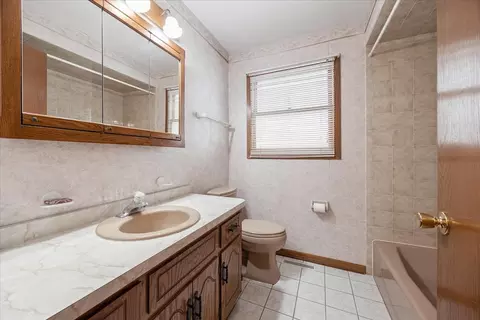 Bath - 8307 S 77th Ct, Bridgeview, IL 60455 photo 1 of 2