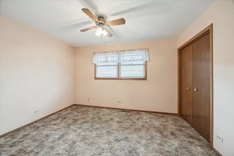 Bedroom - 8307 S 77th Ct, Bridgeview, IL 60455 photo 4 of 5