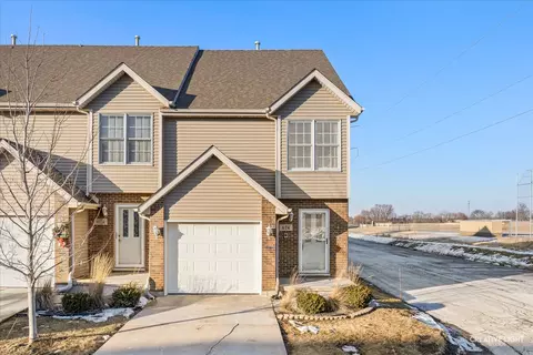 674 S Peace Rd #674, Sycamore, IL 60178