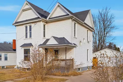 1507 W 9th St, Dixon, IL 61021