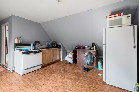 Kitchen - 2139 N Long Ave, Chicago, IL 60639 photo 9 of 10