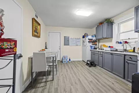 Kitchen - 2139 N Long Ave, Chicago, IL 60639 photo 4 of 10