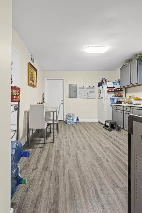 Kitchen - 2139 N Long Ave, Chicago, IL 60639 photo 5 of 10