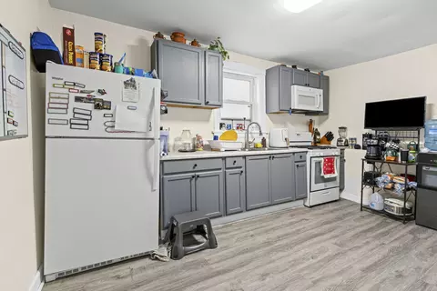 Kitchen - 2139 N Long Ave, Chicago, IL 60639 photo 1 of 10
