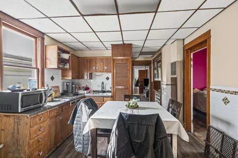 Kitchen - 2139 N Long Ave, Chicago, IL 60639 photo 7 of 10