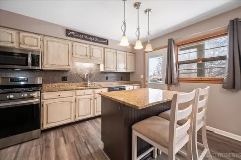 Kitchen - 921 Birchwood Dr, Sycamore, IL 60178 photo 1 of 2