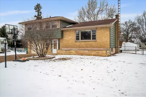 Other - 921 Birchwood Dr, Sycamore, IL 60178 photo 1 of 8