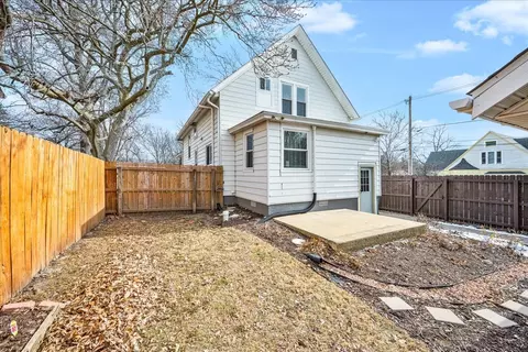 Exterior - 606 S Main St, Eureka, IL 61530 photo 3 of 7