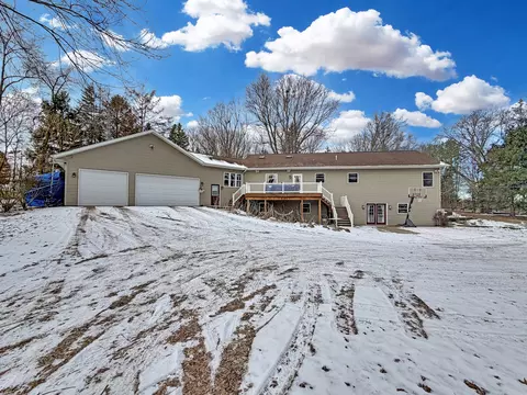 3197 S Baileyville Rd, Freeport, IL 61032