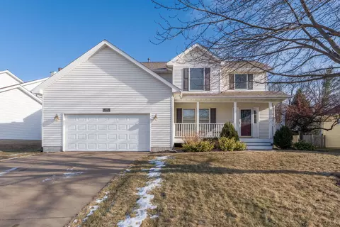 1955 Plum Tree Rd, Bettendorf, IA 52722