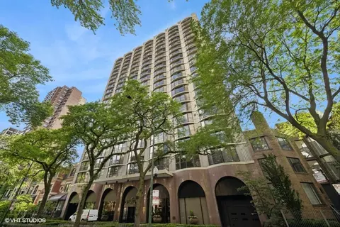 1440 N State St #21B, Chicago, IL 60610
