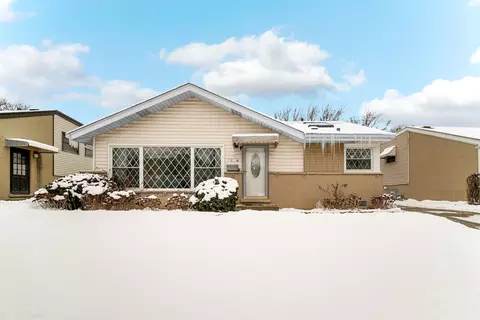 7934 W Park Ave, Niles, IL 60714