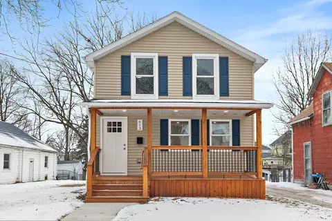 613 S 1st St, Dekalb, IL 60115