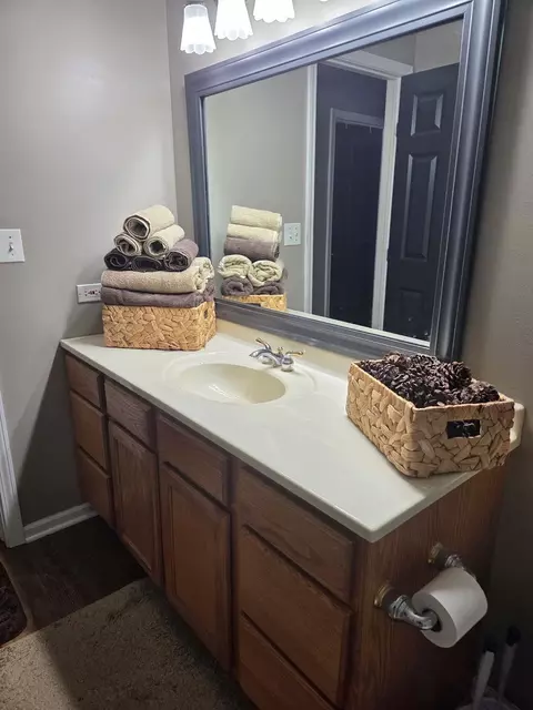 Bath - 3617 Peoria St, Steger, IL 60475 photo 1 of 3