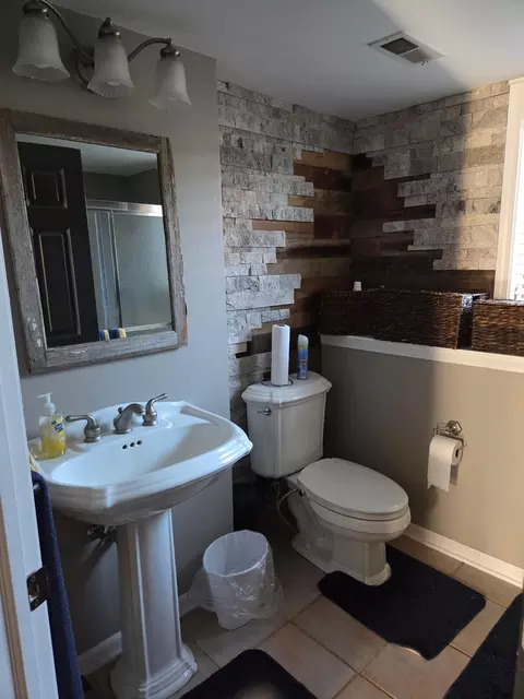 Bath - 3617 Peoria St, Steger, IL 60475 photo 2 of 3