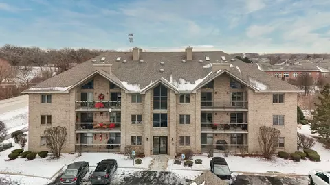 14131 Norwich Ln #302, Orland Park, IL 60467
