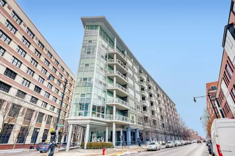 845 N Kingsbury St #515, Chicago, IL 60610