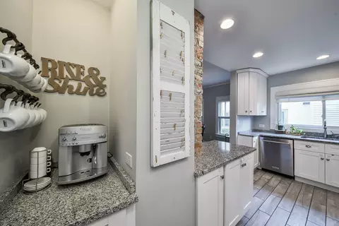 Kitchen - 522 S West St, Wheaton, IL 60187 photo 4 of 4