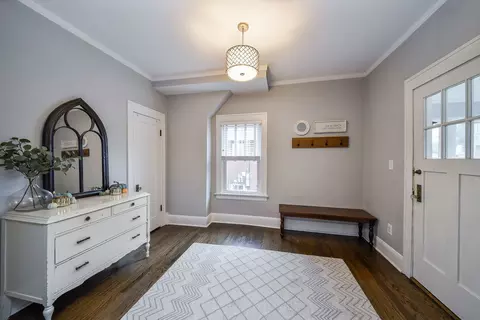 Entry Way - 522 S West St, Wheaton, IL 60187 photo 1 of 2