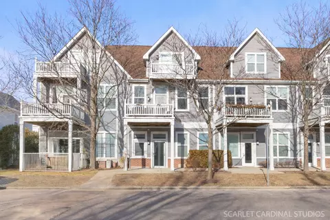 1696 Simms St #1696, Aurora, IL 60504