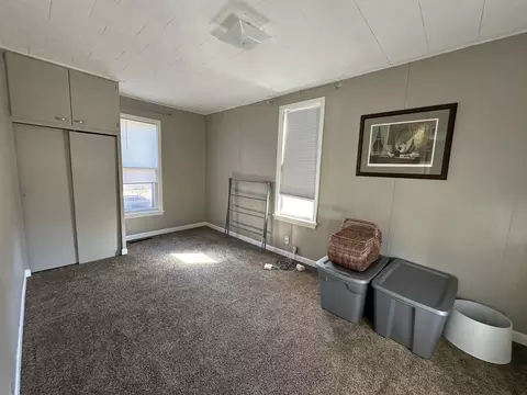 Bedroom - 624 W Lincolnway Rd, Morrison, IL 61270 photo 1 of 6