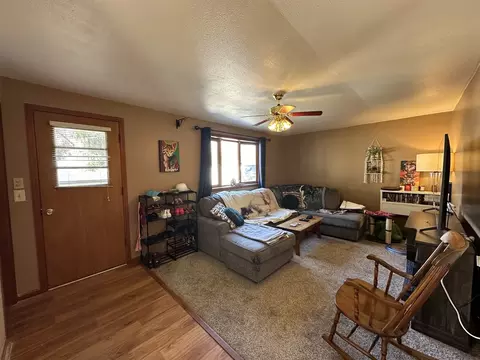 Living - 624 W Lincolnway Rd, Morrison, IL 61270 photo 2 of 2