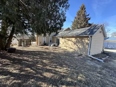 Exterior - 624 W Lincolnway Rd, Morrison, IL 61270 photo 4 of 4