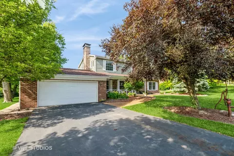 7820 Forestview Dr, Orland Park, IL 60462