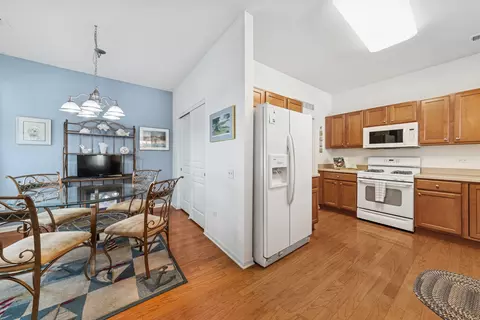 Kitchen - 2535 Rolling Rdg, Elgin, IL 60124 photo 1 of 2