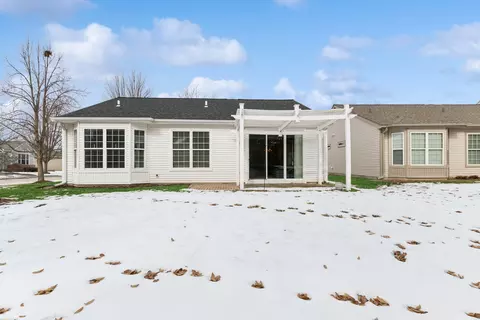Exterior - 2535 Rolling Rdg, Elgin, IL 60124 photo 5 of 5