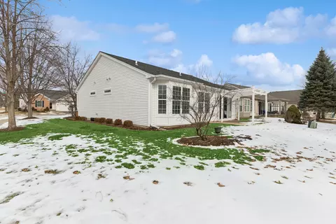 Exterior - 2535 Rolling Rdg, Elgin, IL 60124 photo 3 of 5