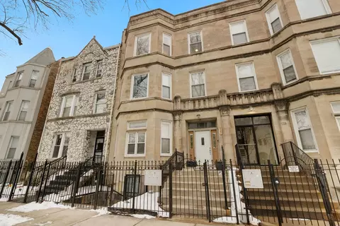 4337 S Prairie Ave #3, Chicago, IL 60653
