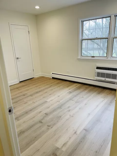 Bedroom - 1777 Dewes St #E, Glenview, IL 60025 photo 1 of 1