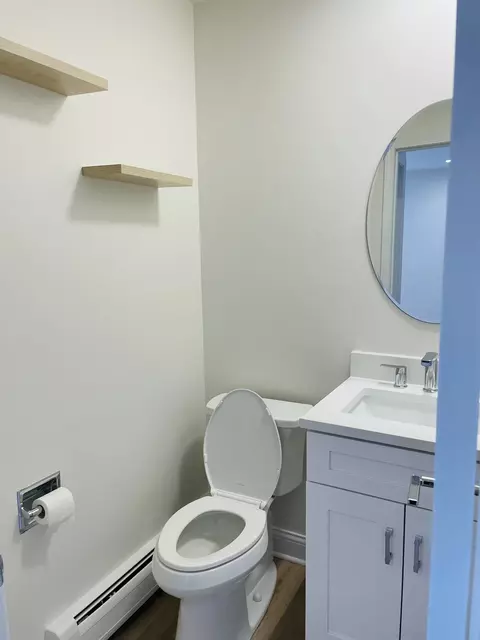 Bath - 1777 Dewes St #E, Glenview, IL 60025 photo 3 of 3
