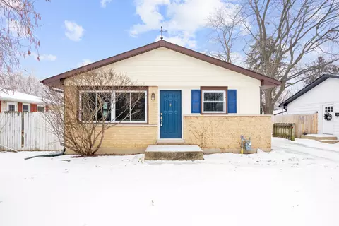 219 N Ridgemoor Ave, Mundelein, IL 60060