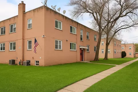 2444 W Berwyn Ave #1N, Chicago, IL 60625