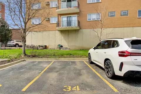 Exterior - 1670 Mill St #207, Des Plaines, IL 60016 photo 3 of 4