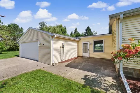 Exterior - 14 Cherry Ct, Ogden, IL 61859 photo 1 of 6