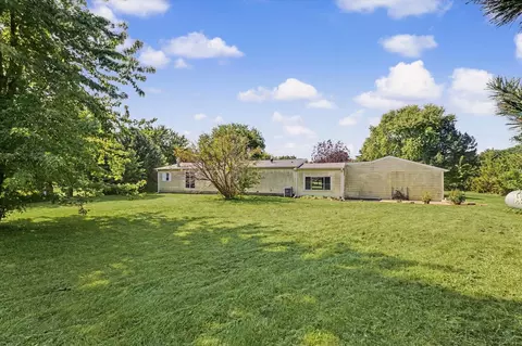 Exterior - 14 Cherry Ct, Ogden, IL 61859 photo 5 of 6