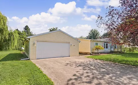 Other - 14 Cherry Ct, Ogden, IL 61859 photo 3 of 8