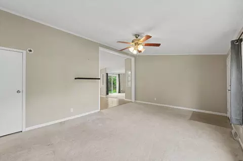 Living - 14 Cherry Ct, Ogden, IL 61859 photo 2 of 9