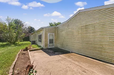 Exterior - 14 Cherry Ct, Ogden, IL 61859 photo 6 of 6
