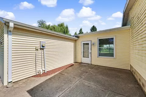 Exterior - 14 Cherry Ct, Ogden, IL 61859 photo 2 of 6