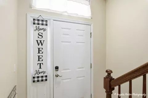 Entry Way - 2003 Concord Dr #2003, Mchenry, IL 60050 photo 1 of 1
