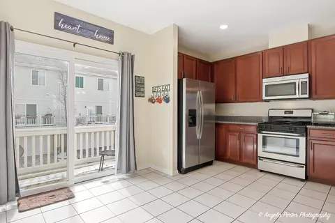 Kitchen - 2003 Concord Dr #2003, Mchenry, IL 60050 photo 1 of 5