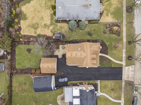 View/Area - 909 S Wheaton Ave, Wheaton, IL 60189 photo 1 of 12
